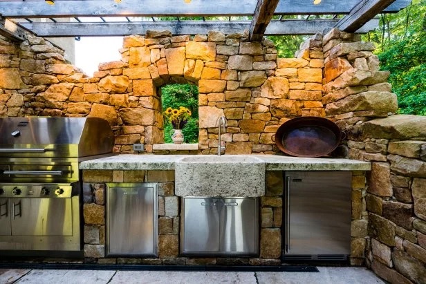 Outdoor Kitchen Installation